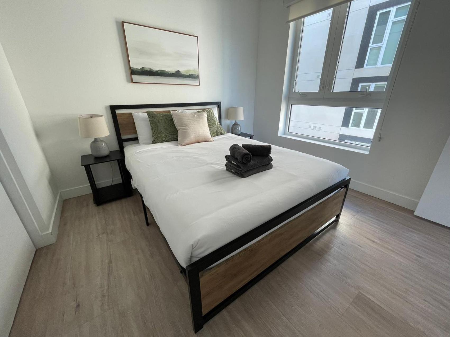 Elegant Retreat In The Heart Of La, Discover Your Lavish Hideaway