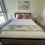 Elegant Retreat In The Heart Of La, Discover Your Lavish Hideaway